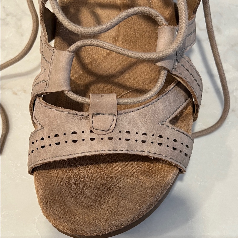 Earth Origins THE CORIE Lace-Up Sandals -CoCo Nubuck Adjustable Powerpath Foot - Picture 10 of 10